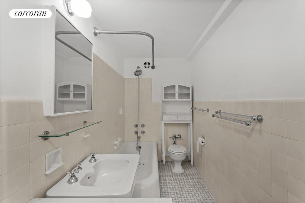 Photo for 140 East 28th Street - 140 East 28th Street Cooperative in Murray Hill, Manhattan