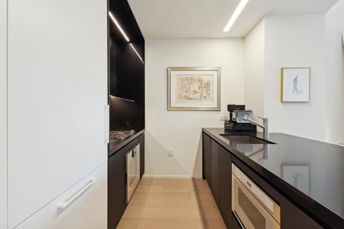 Photo for 121 E 22nd St - 121 East 22nd Street Condominium in Chelsea, Manhattan