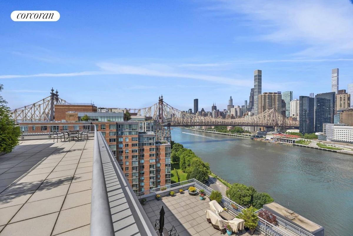 Photo for Island House - 455 Main Street Condominium in Roosevelt Island, Manhattan