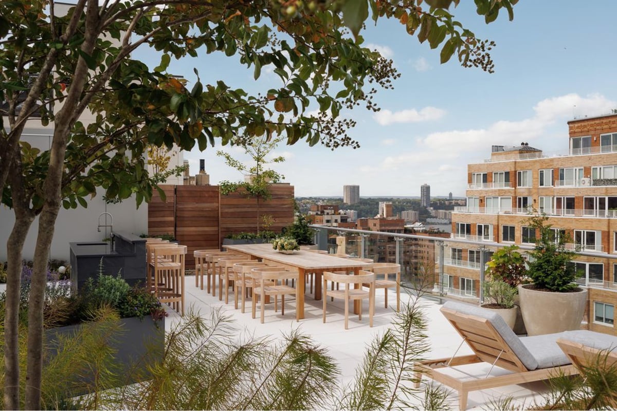 Photo for The Corner at 200 West 72nd Street - 212 West 72nd Street Condominium in Upper West Side, Manhattan