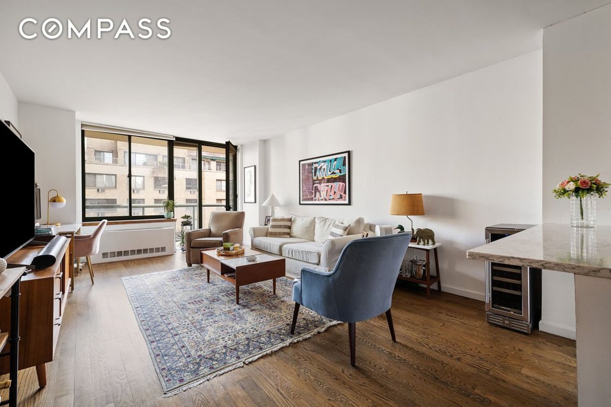 Photo for Grosvenor House - 22 West 15th Street Condominium in Greenwich Village, Manhattan