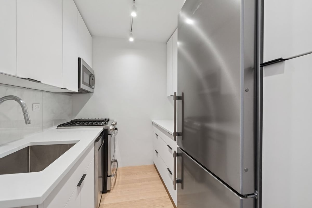 Photo for Lincoln Towers - 185 West End Avenue Condominium in Upper West Side, Manhattan