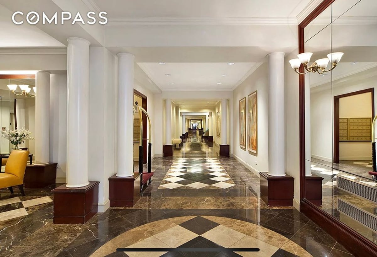 Photo for Charing Cross House - 305 East 72nd Street Condominium in Upper East Side, Manhattan