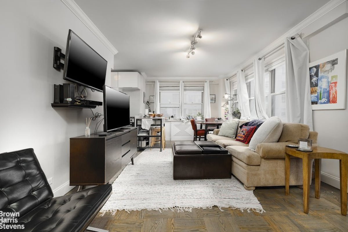 Photo for 166 EAST 35 STREET - 166 East 35th Street Cooperative in Murray Hill, Manhattan