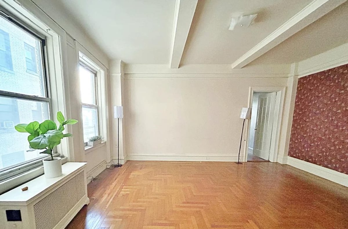 Photo for The Sabrina - 240 West 98th Street Condominium in Upper West Side, Manhattan