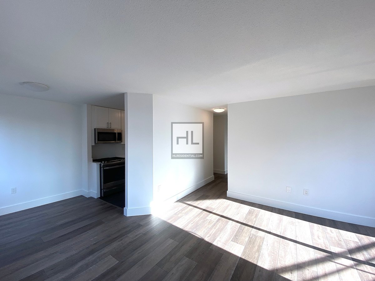 Photo for 500 2 AVENUE - 500 2nd Avenue Rental Building in Kips Bay, Manhattan