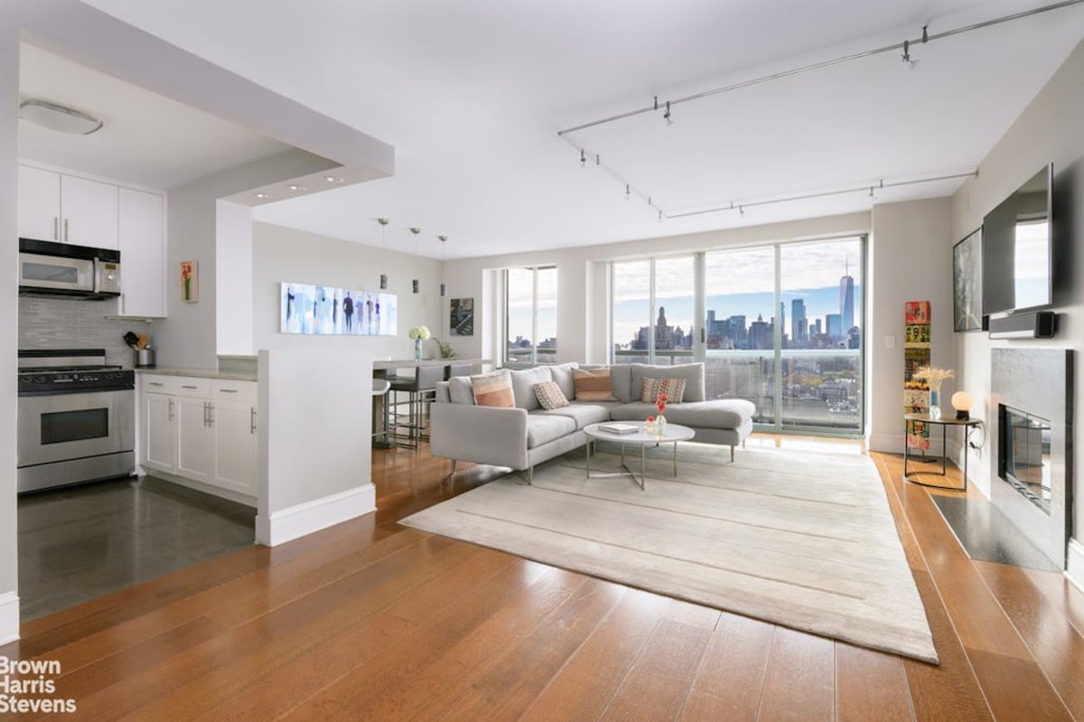 Photo for Grosvenor House - 22 West 15th Street Condominium in Greenwich Village, Manhattan