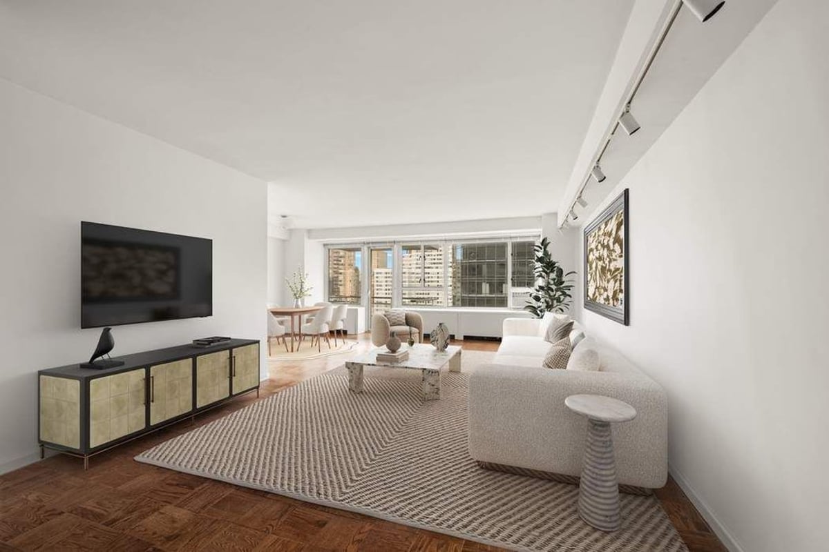 Photo for Manhattan House - 200 East 66th Street Condominium in Upper East Side, Manhattan