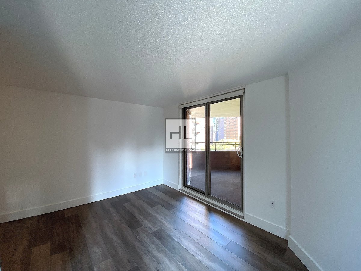 Photo for 500 2 AVENUE - 500 2nd Avenue Rental Building in Kips Bay, Manhattan