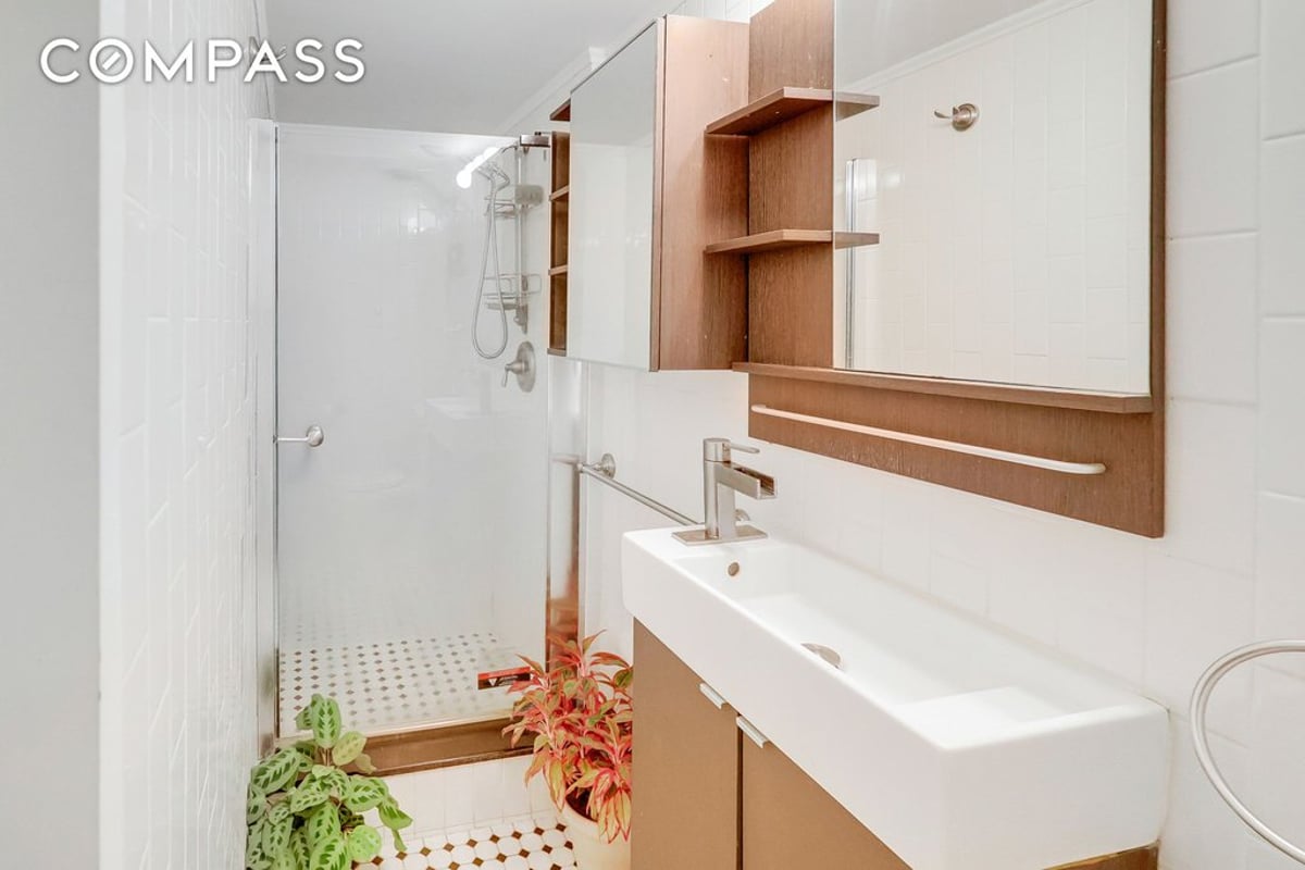 Photo for 160 East 26th Street - 160 East 26th Street Cooperative in Gramercy Park, Manhattan