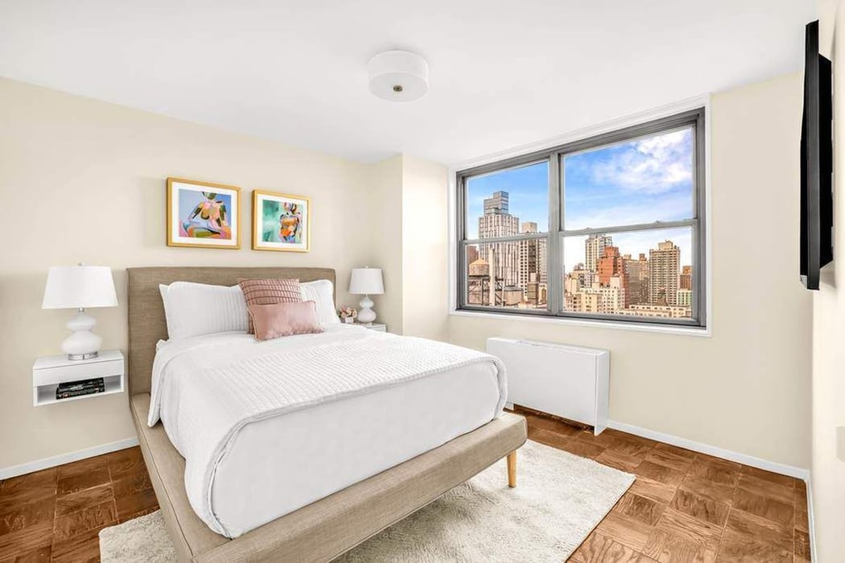 Photo for 444 East 86th Street - 444 East 86th Street Cooperative in Upper East Side, Manhattan