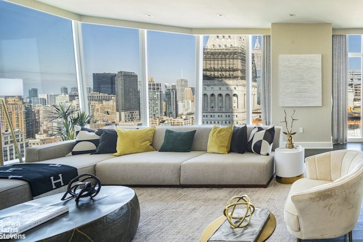 Photo for Madison Square Park Tower - 45 East 22nd Street Condominium in Flatiron, Manhattan