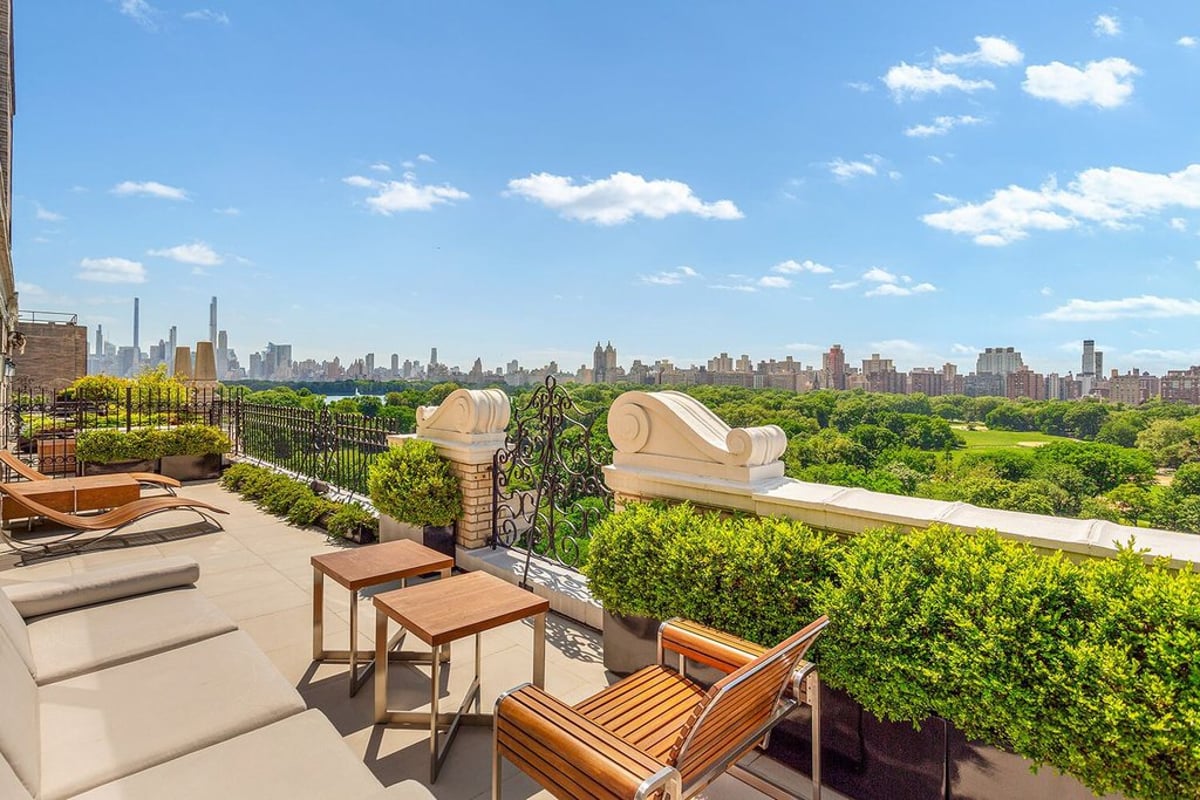 Photo for 1200 5TH AVENUE - 1200 5th Avenue Condominium in Upper East Side, Manhattan