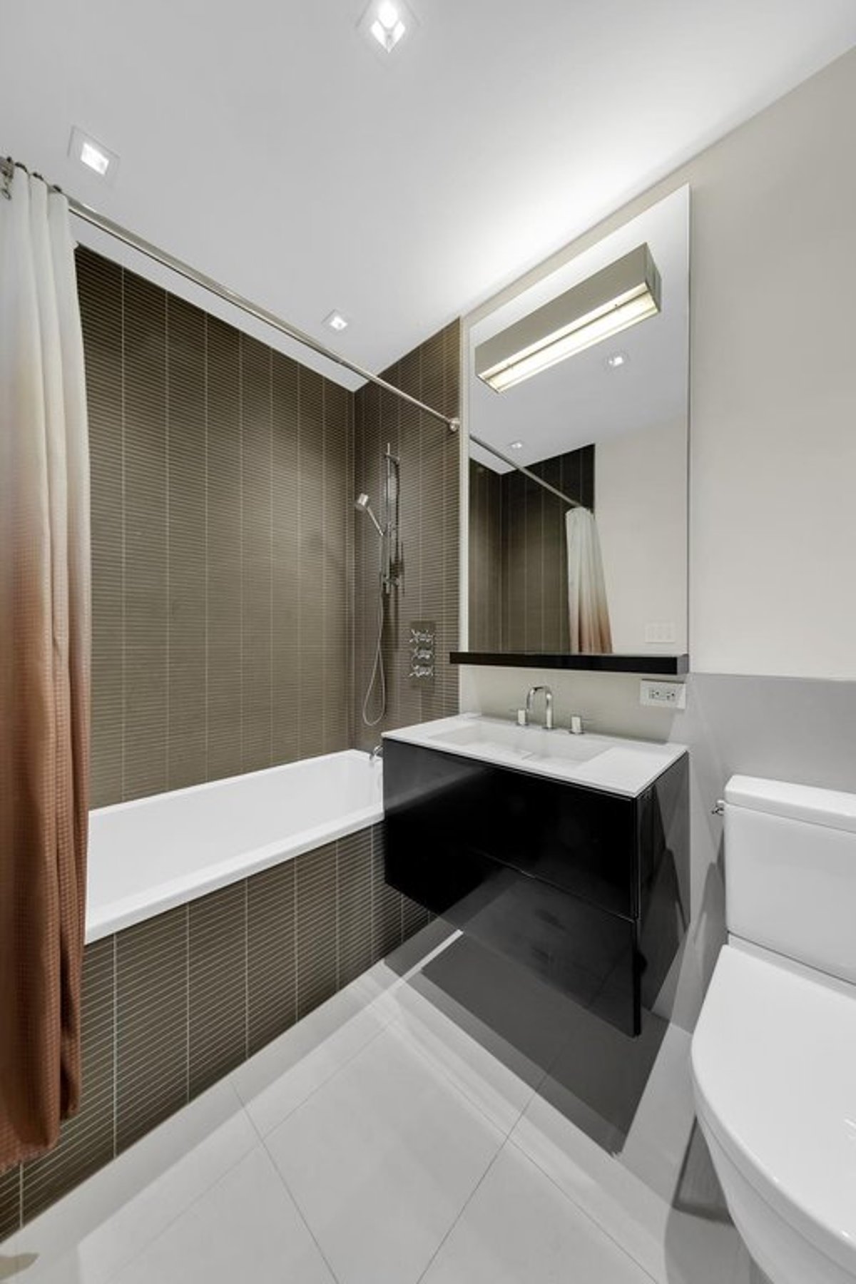 Photo for Tempo - 300 East 23rd Street Condominium in Gramercy Park, Manhattan