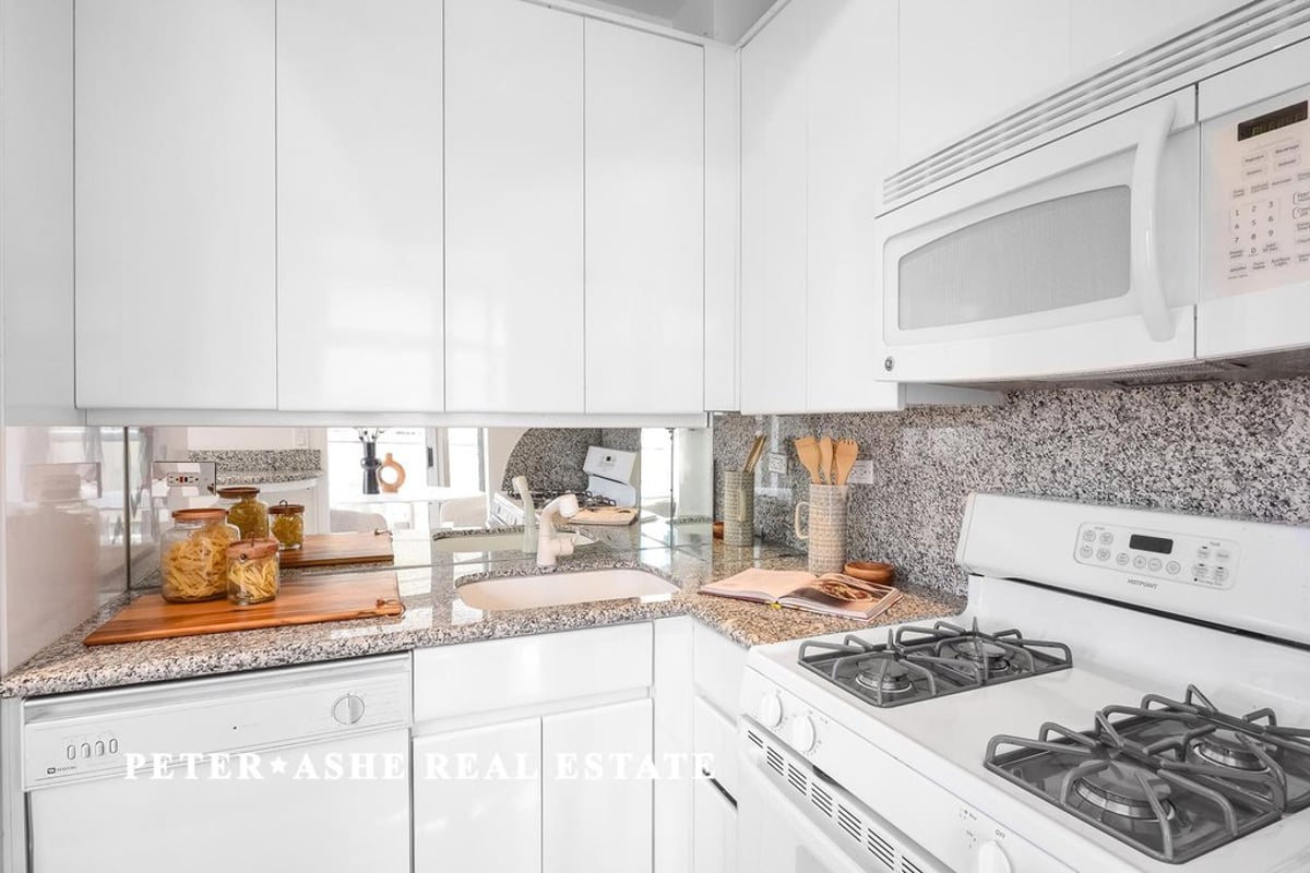 Photo for The Royale - 188 East 64th Street Condominium in Upper East Side, Manhattan