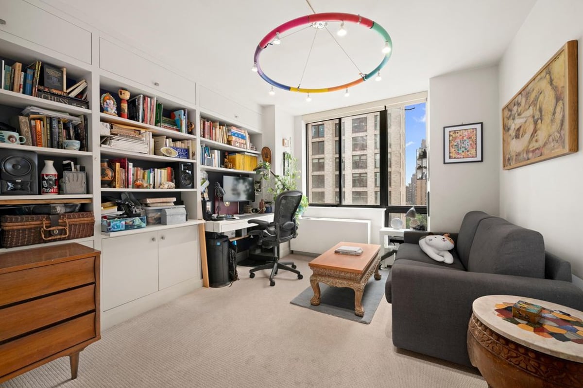 Photo for Sterling Plaza - 255 East 49th Street Condominium in Midtown East, Manhattan