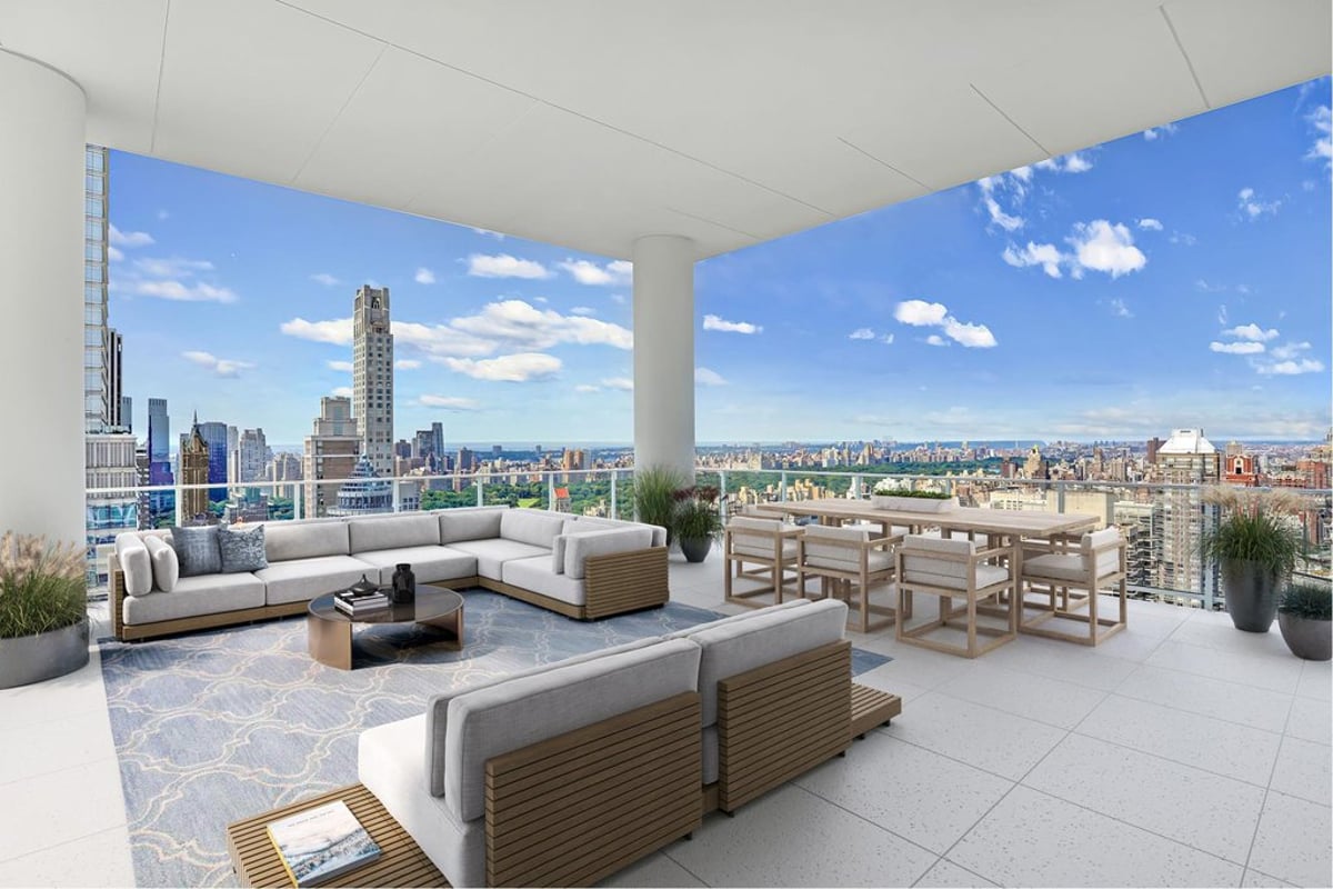 Photo for 200 East 59th Street - 200 East 59th Street Condominium in Midtown East, Manhattan