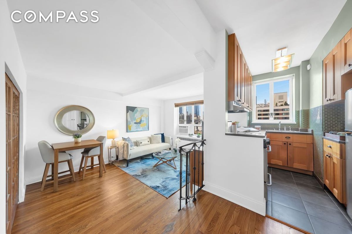 Photo for Kensington House - 200 West 20th Street Condominium in Chelsea, Manhattan