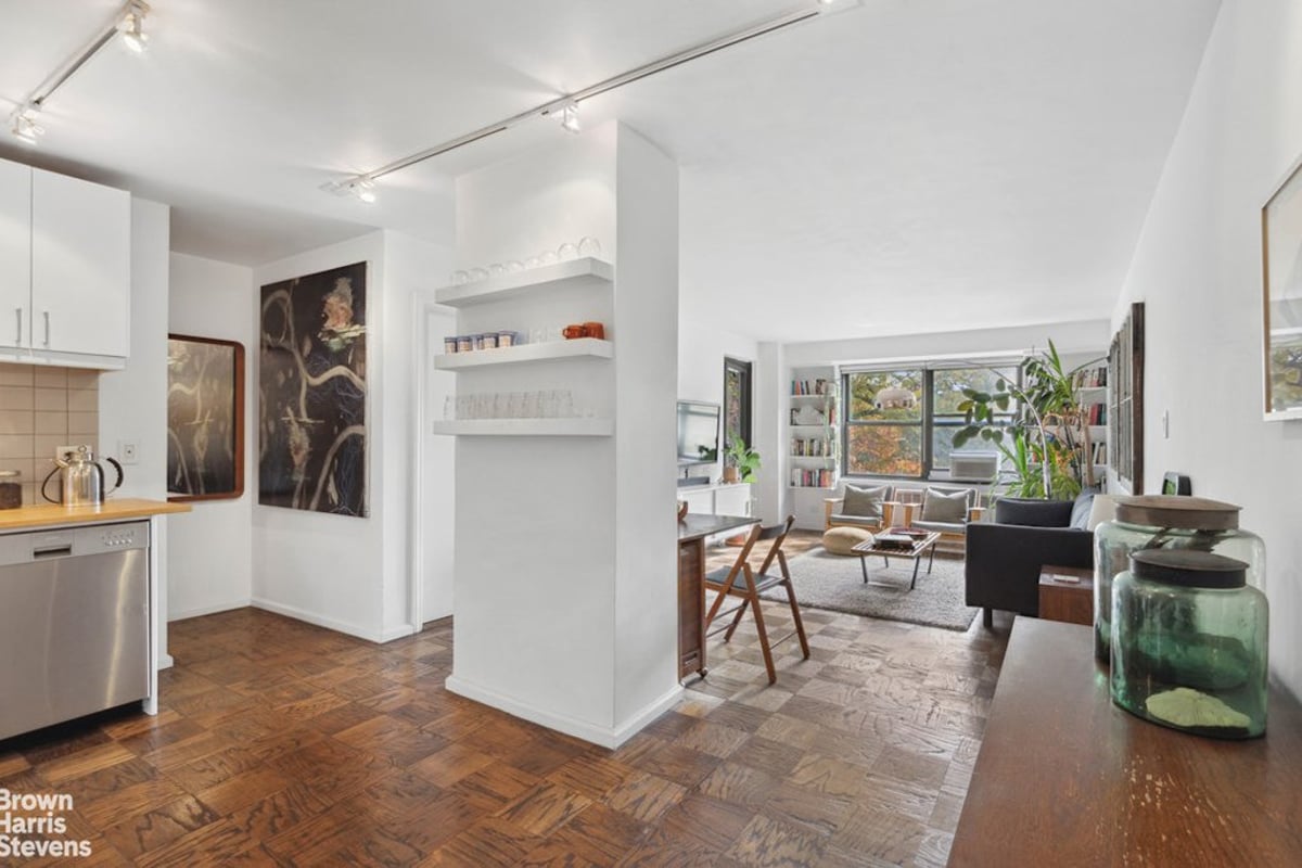 Photo for American Thread Building - 260 West Broadway Condominium in Tribeca, Manhattan