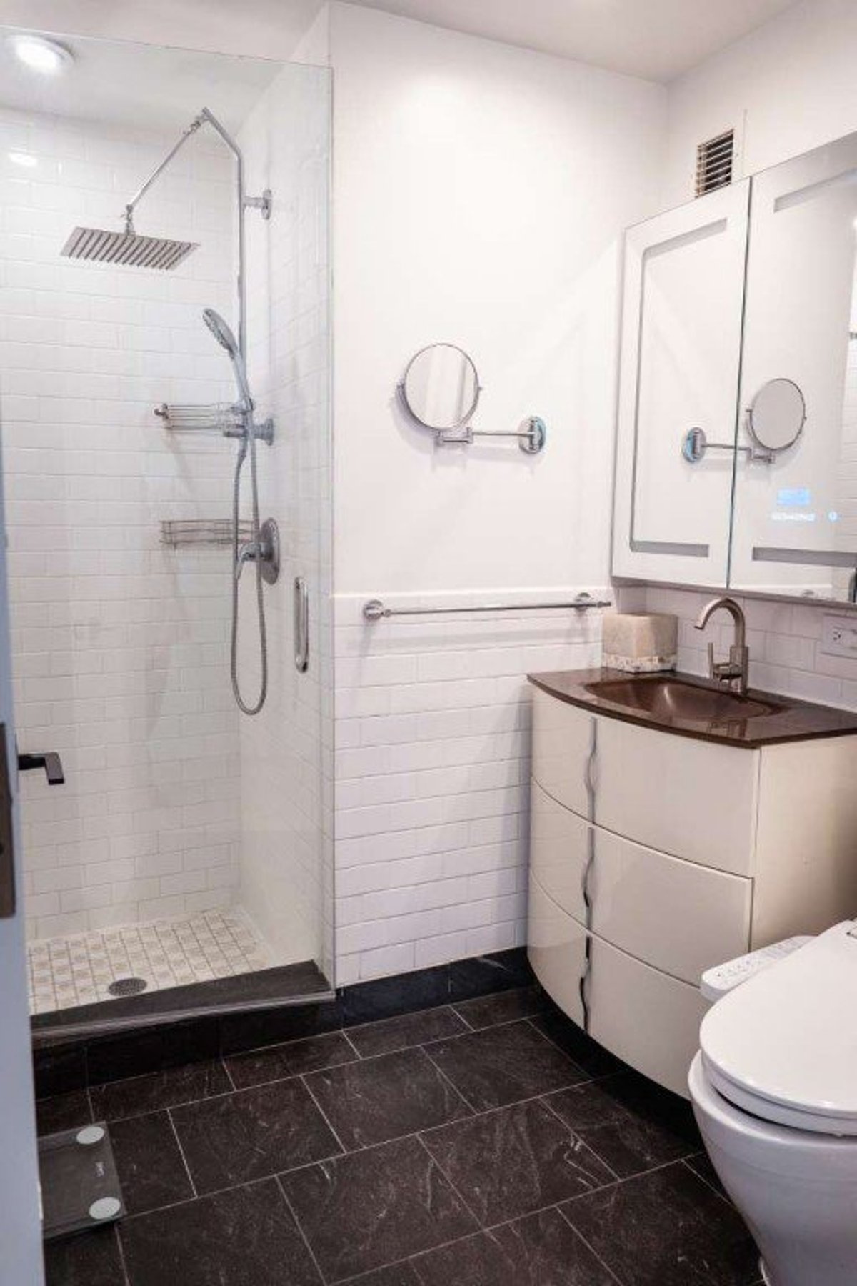 Photo for Be@William - 90 William Street Condominium in Financial District, Manhattan