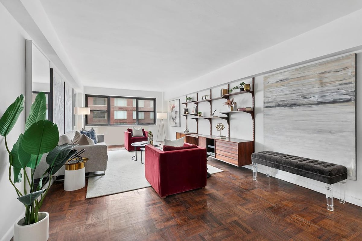 Photo for Charing Cross House - 305 East 72nd Street Condominium in Upper East Side, Manhattan