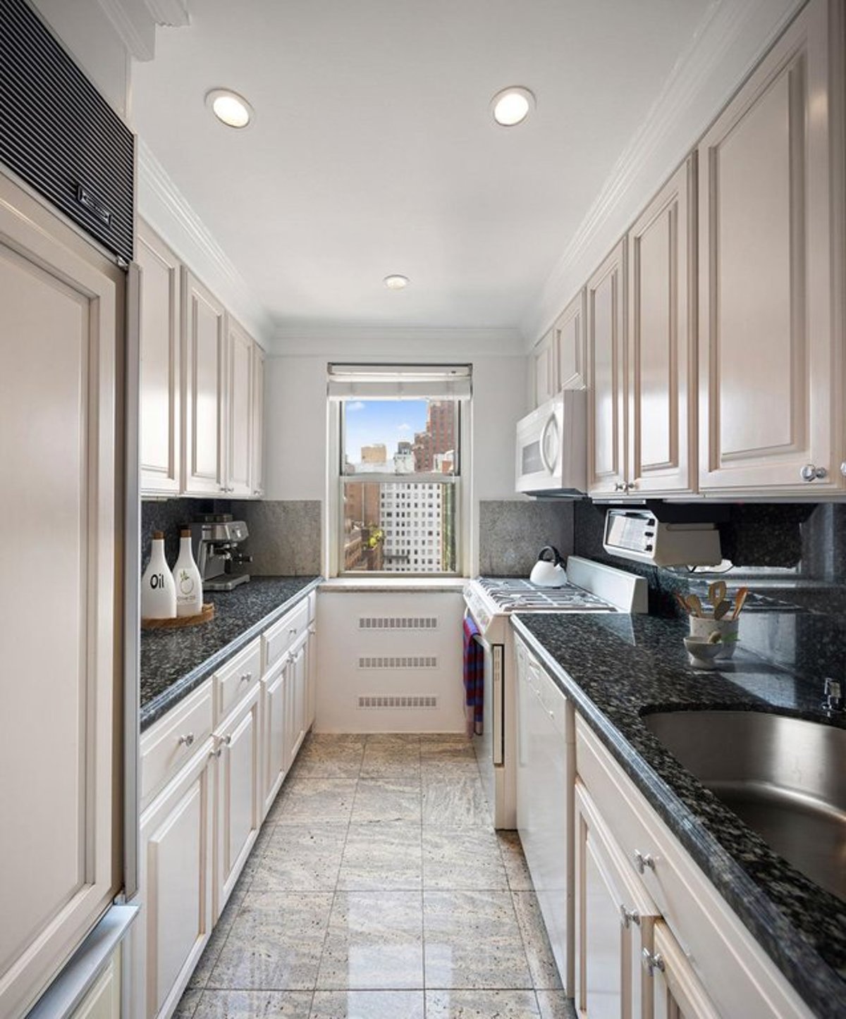 Photo for 233 East 69th Street - 233 East 69th Street Condominium in Upper East Side, Manhattan