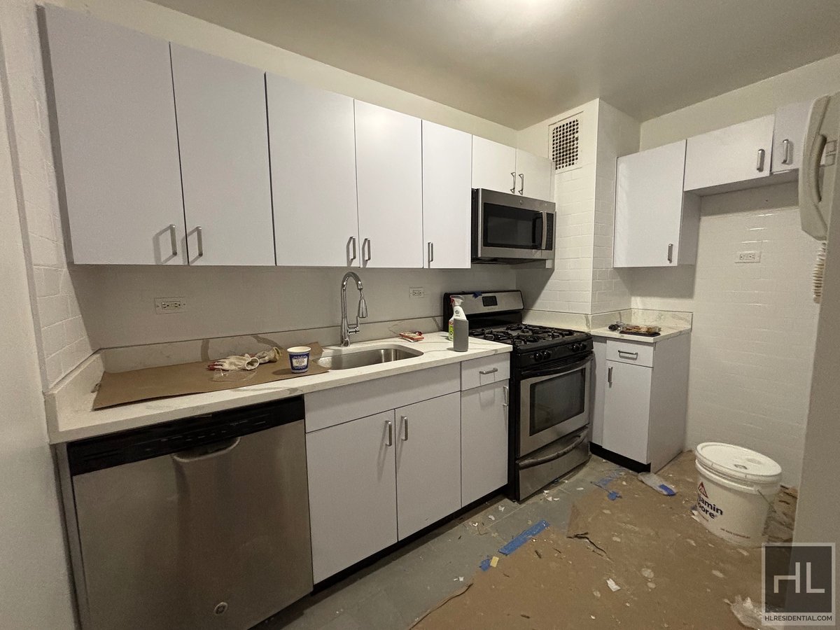 Photo for Mayfair Fifth - 96 5th Avenue Rental Building in Flatiron, Manhattan