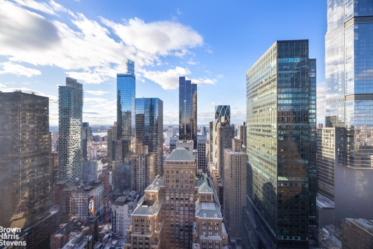 Photo for CitySpire - 150 West 56th Street Condominium in Midtown, Manhattan