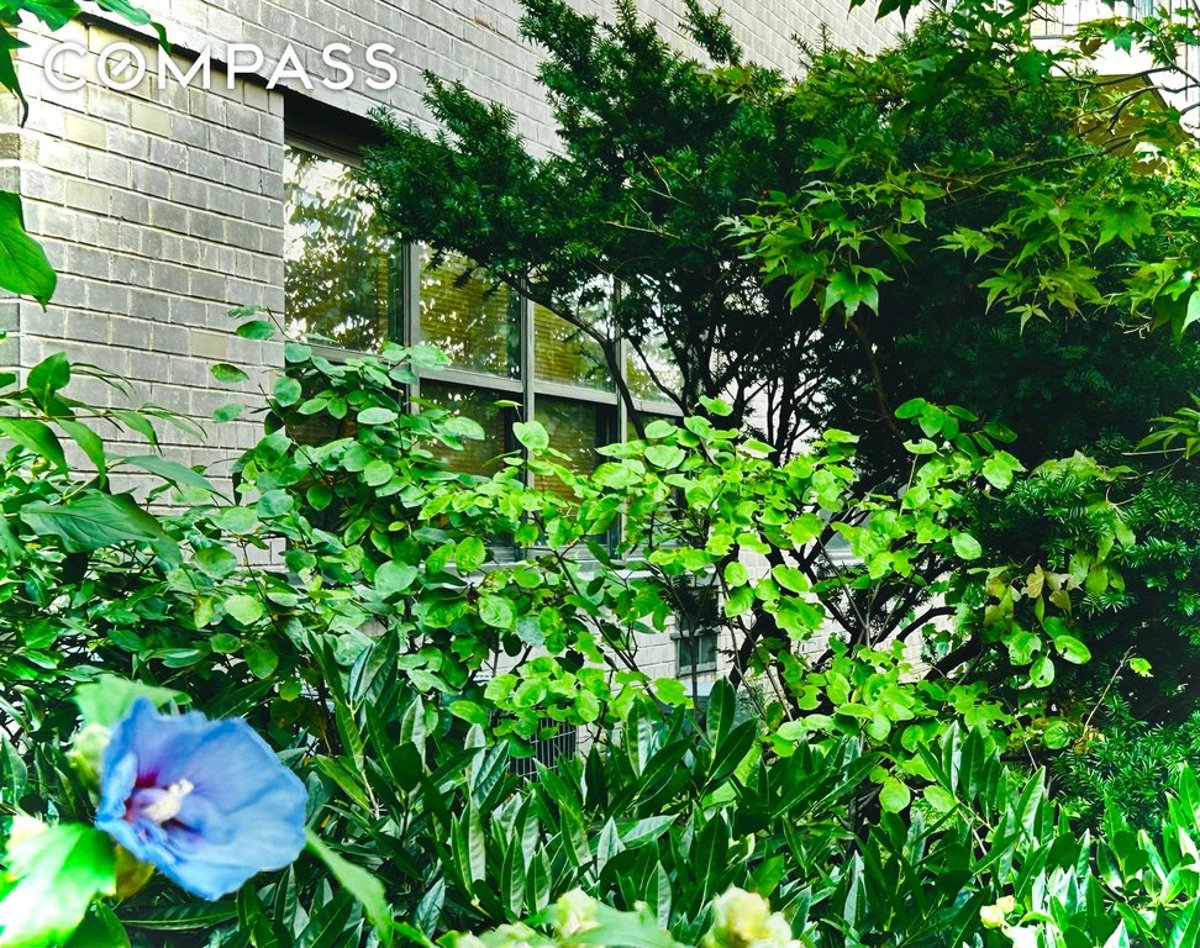 Photo for Lincoln Towers - 205 West End Avenue Condominium in Upper West Side, Manhattan