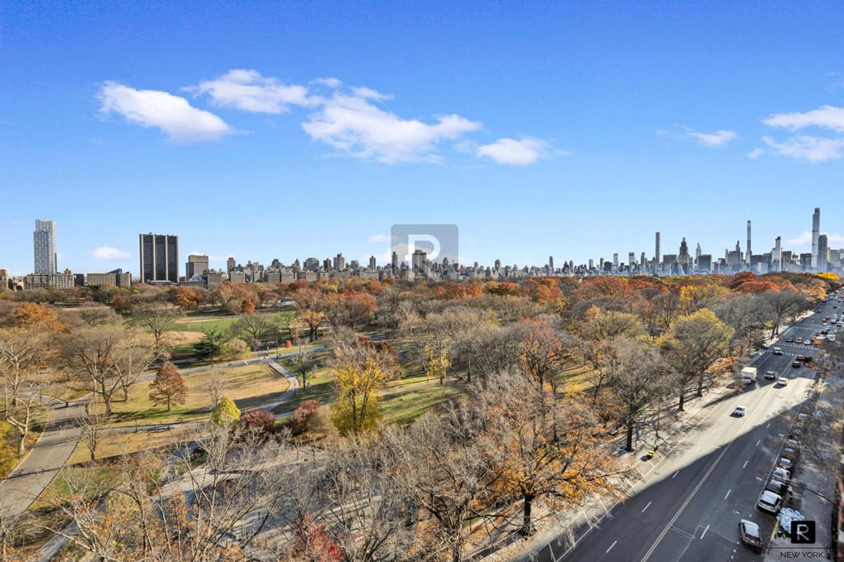 Photo for CPW Towers - 400 Central Park West Condominium in Upper West Side, Manhattan