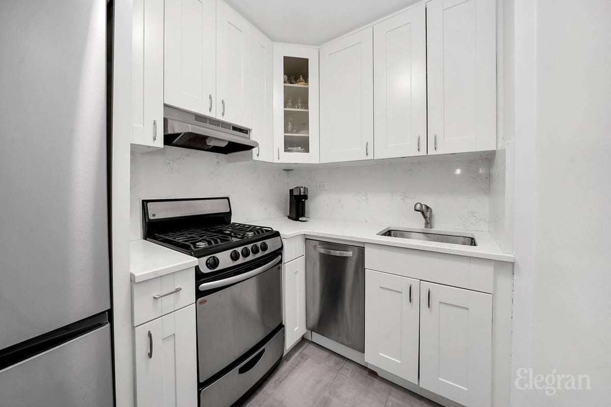 Photo for The Hamilton - 305 East 40th Street Cooperative in Turtle Bay, Manhattan