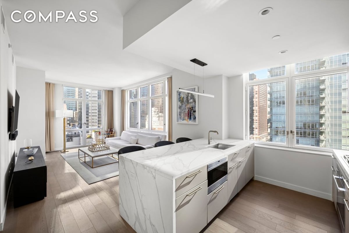 Photo for Halcyon - 305 East 51St Street Condominium in Midtown East, Manhattan