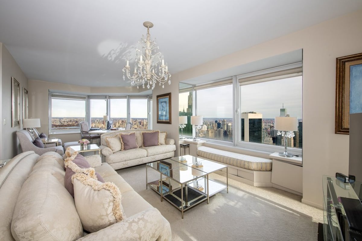 Photo for CitySpire - 150 West 56th Street Condominium in Midtown, Manhattan