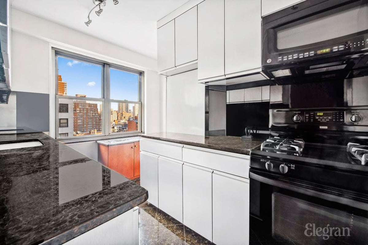 Photo for 360 East 72nd Street - 360 East 72nd Street Cooperative in Upper East Side, Manhattan