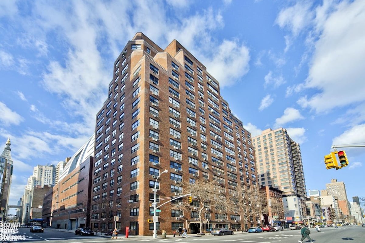 Photo for 330 3rd Avenue - 330 Third Avenue Cooperative in Gramercy Park, Manhattan