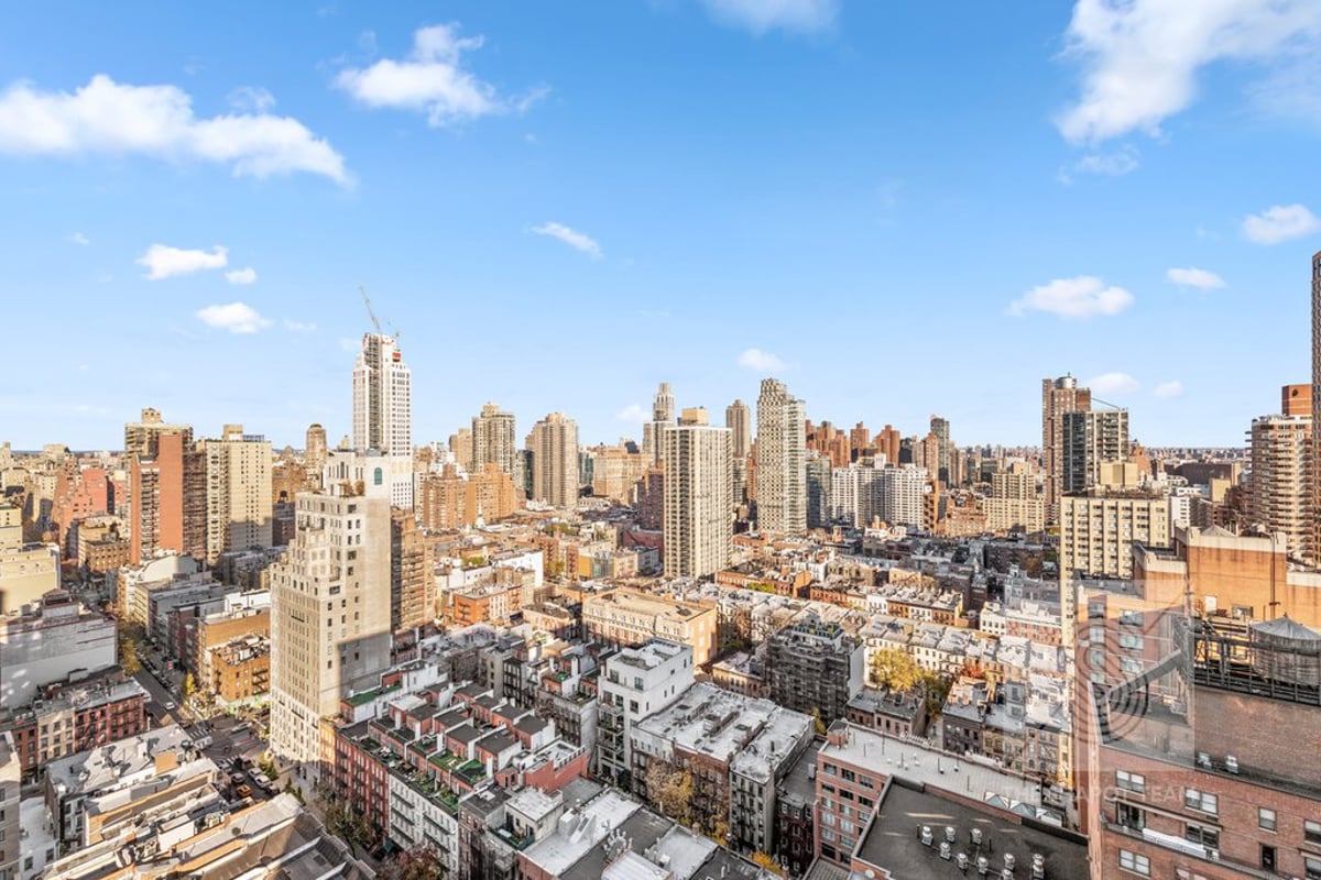 Photo for East Winds Condominium - 345 East 80th Street Condominium in Upper East Side, Manhattan