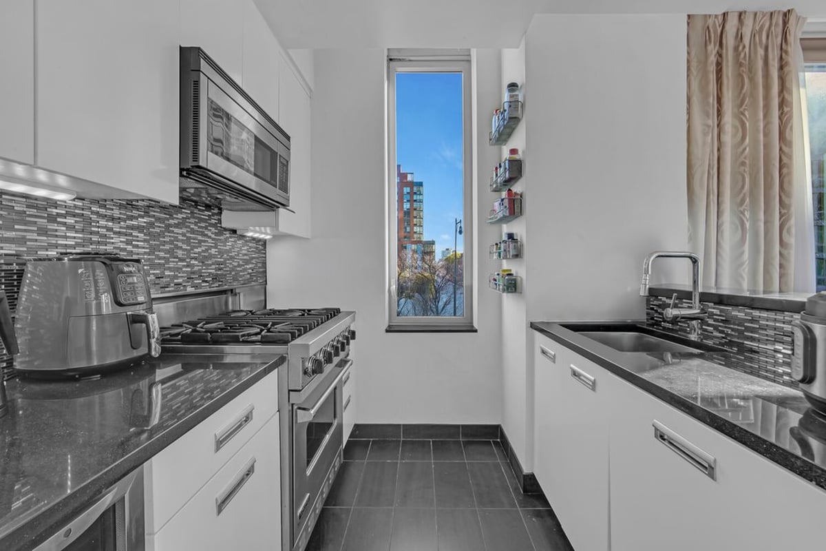 Photo for The View at East Coast - 46-30 Center Boulevard Condominium in Long Island City, Queens