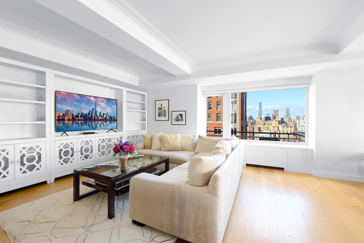 Photo for Manhattan House - 200 East 66th Street Condominium in Upper East Side, Manhattan