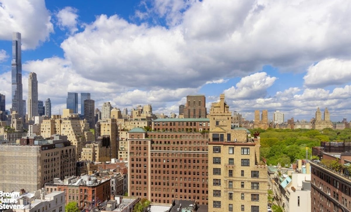 Photo for 710 Park Avenue - 710 Park Avenue Cooperative in Upper East Side, Manhattan