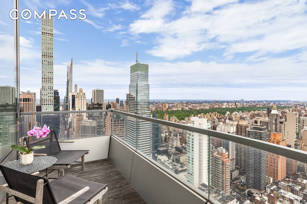 Photo for 252 East 57th Street - 252 East 57th Street Condominium in Midtown East, Manhattan