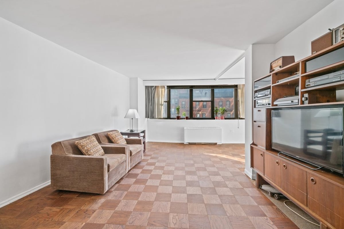 Photo for The Murray Hill Crescent - 225 East 36th Street Cooperative in Murray Hill, Manhattan