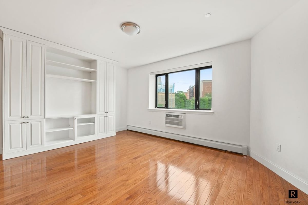 Photo for Edgecombe Parc - 456 West 167th Street Condominium in Washington Heights, Manhattan