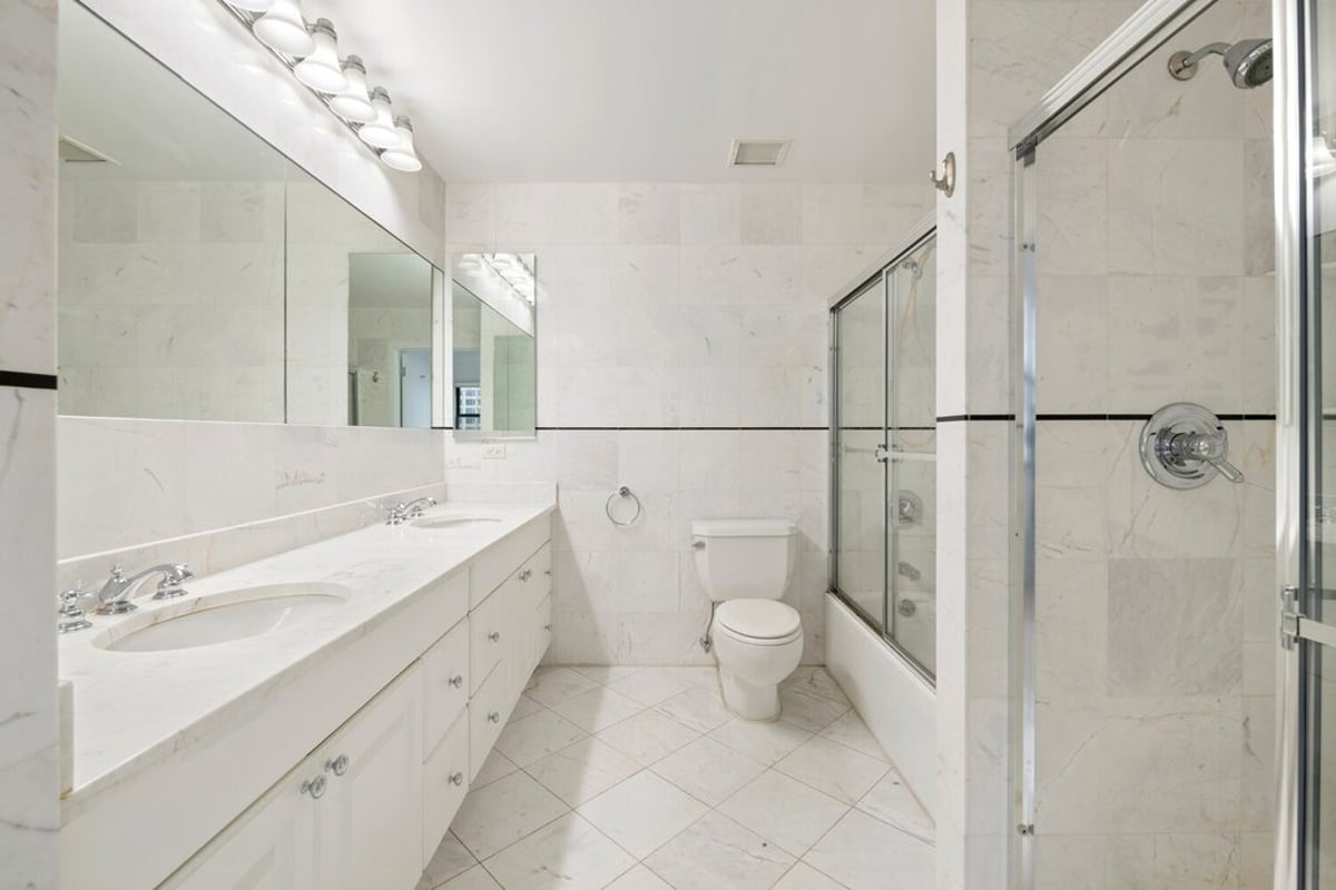 Photo for Tribeca Space - 25 Murray Street Condominium in Tribeca, Manhattan