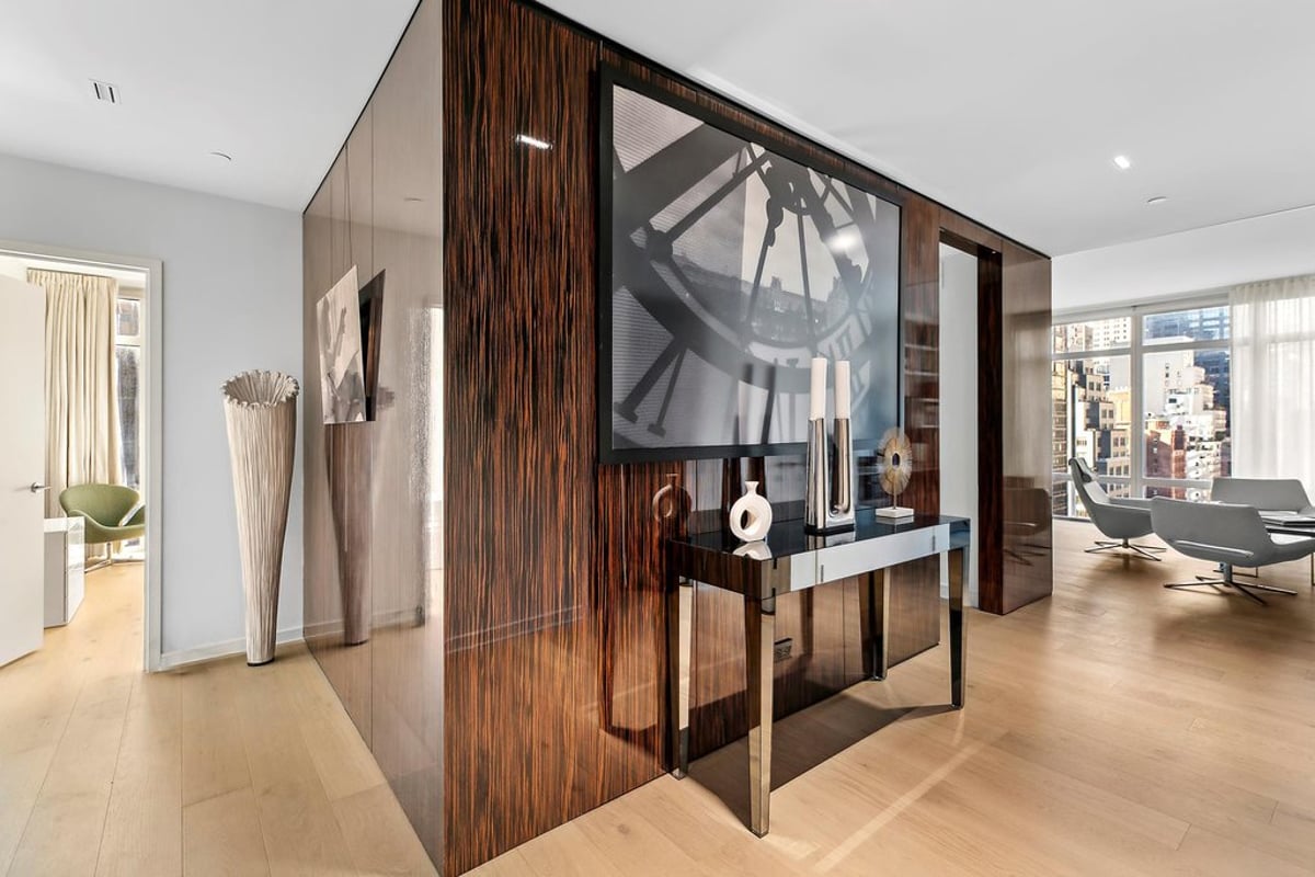 Photo for Place 57 - 207 East 57th Street Condominium in Midtown East, Manhattan
