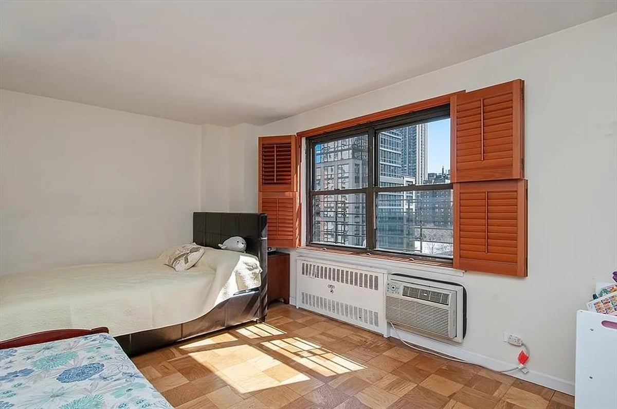 Photo for Lincoln Towers - 185 West End Avenue Condominium in Upper West Side, Manhattan