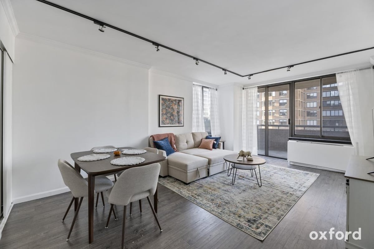 Photo for L’Isola - 157 East 32nd Street Condominium in Murray Hill, Manhattan