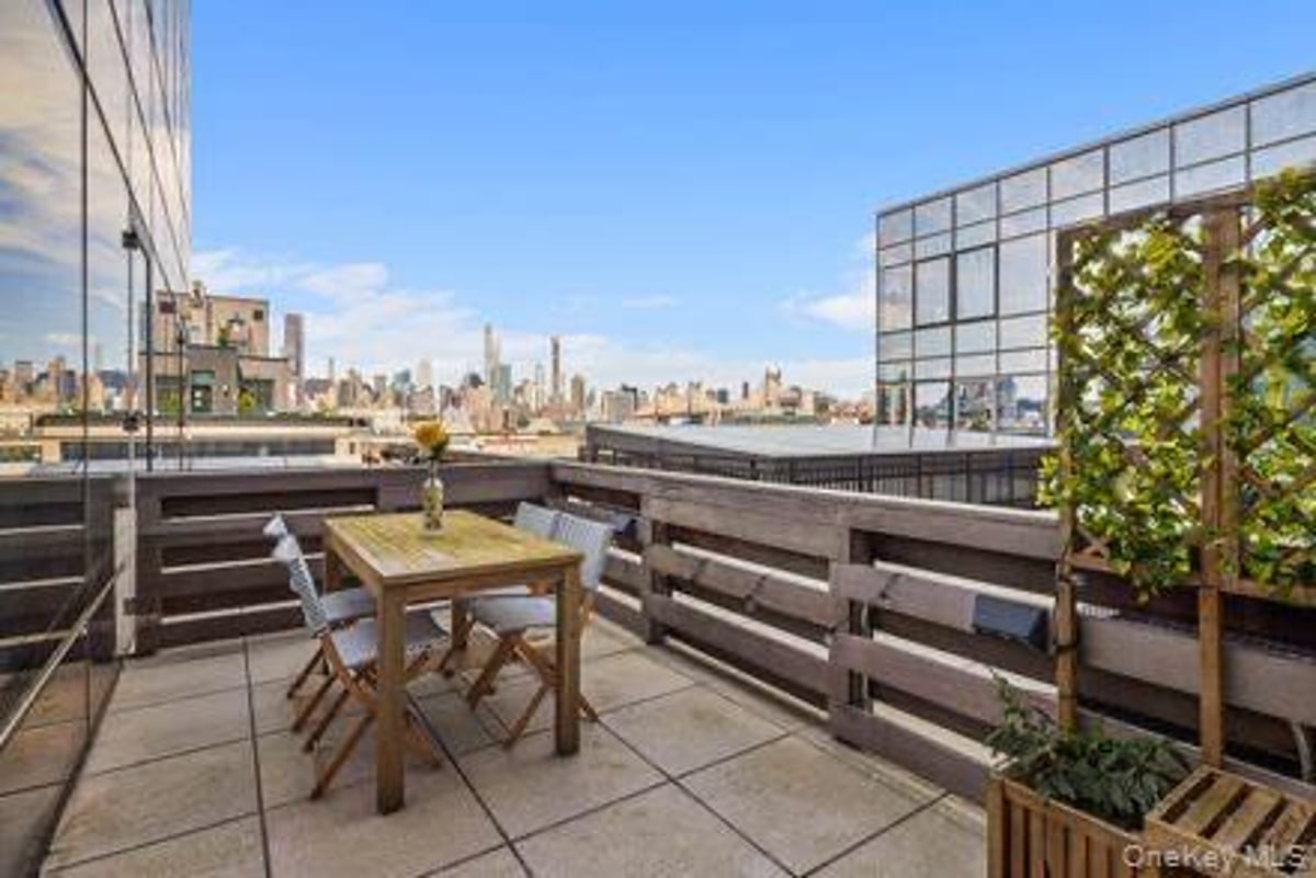 Photo for Skyline Tower - 3 Court Square Condominium in Long Island City, Queens