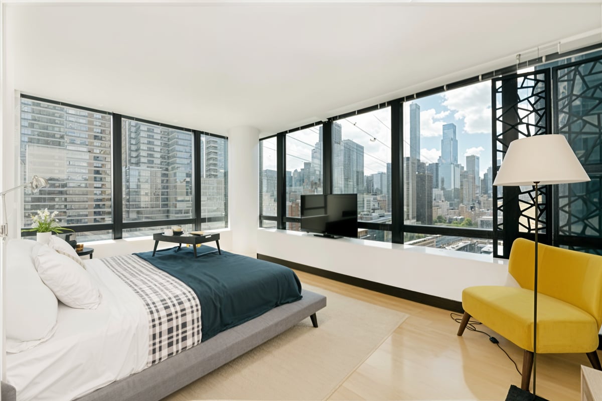 Photo for Two Sutton Place North - 1113 York Avenue Rental Building in Lenox Hill, Manhattan