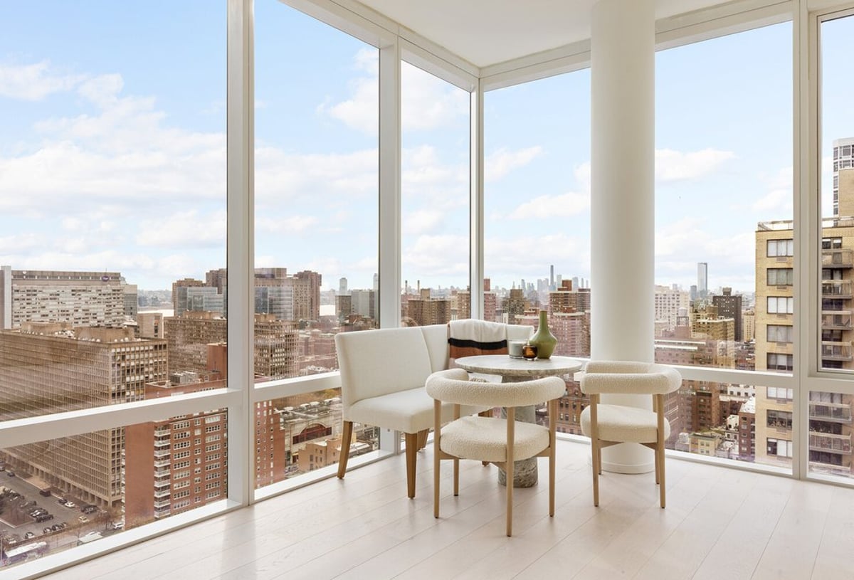 Photo for Eastlight - 501 Third Avenue Condominium in Kips Bay, Manhattan