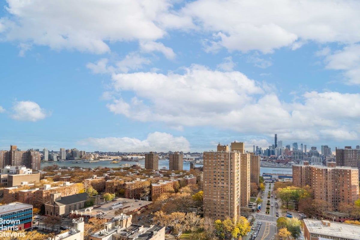 Photo for American Thread Building - 260 West Broadway Condominium in Tribeca, Manhattan